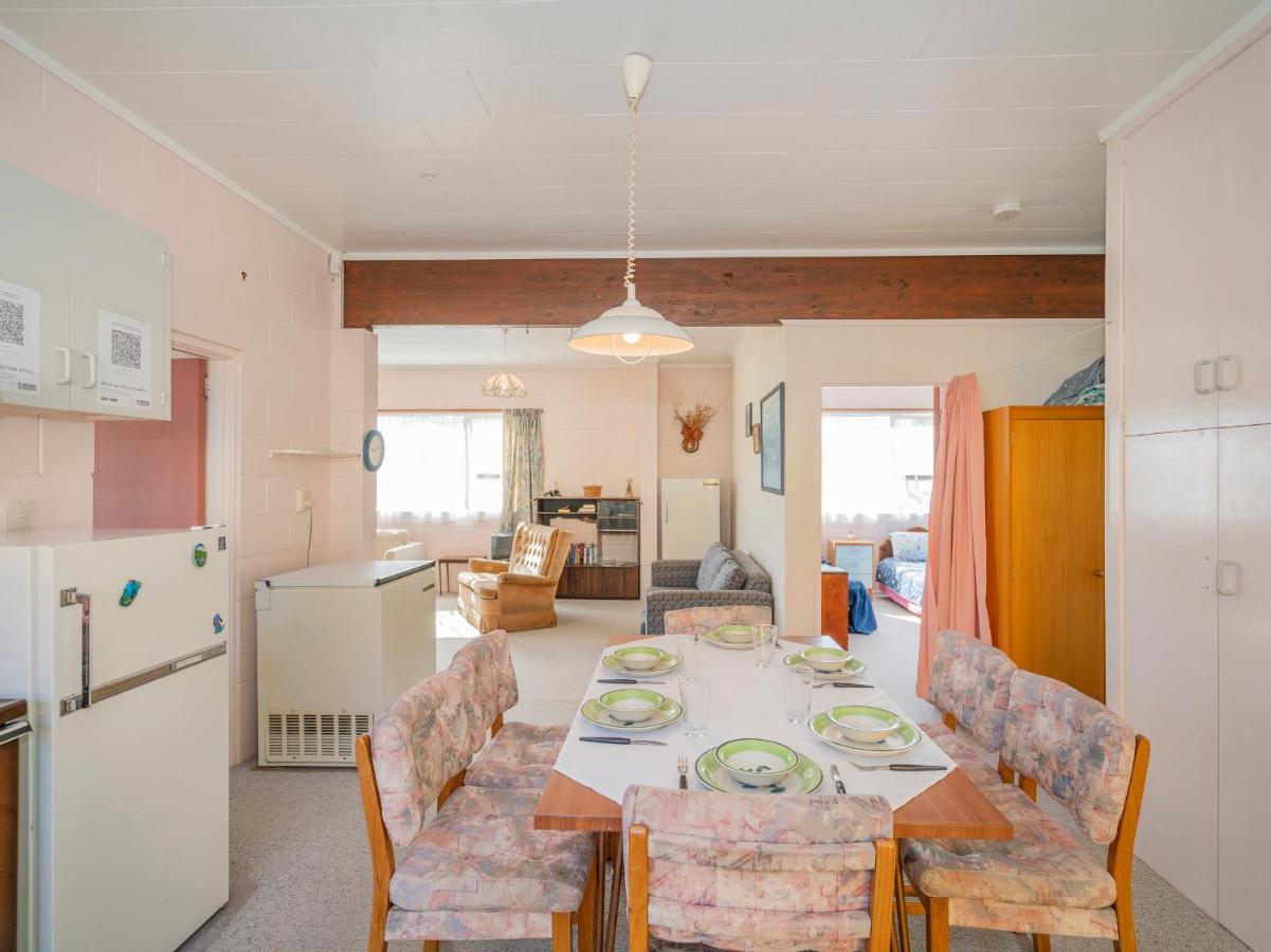 Cosy At Cooks - Cooks Beach Downstairs Unit Экстерьер фото